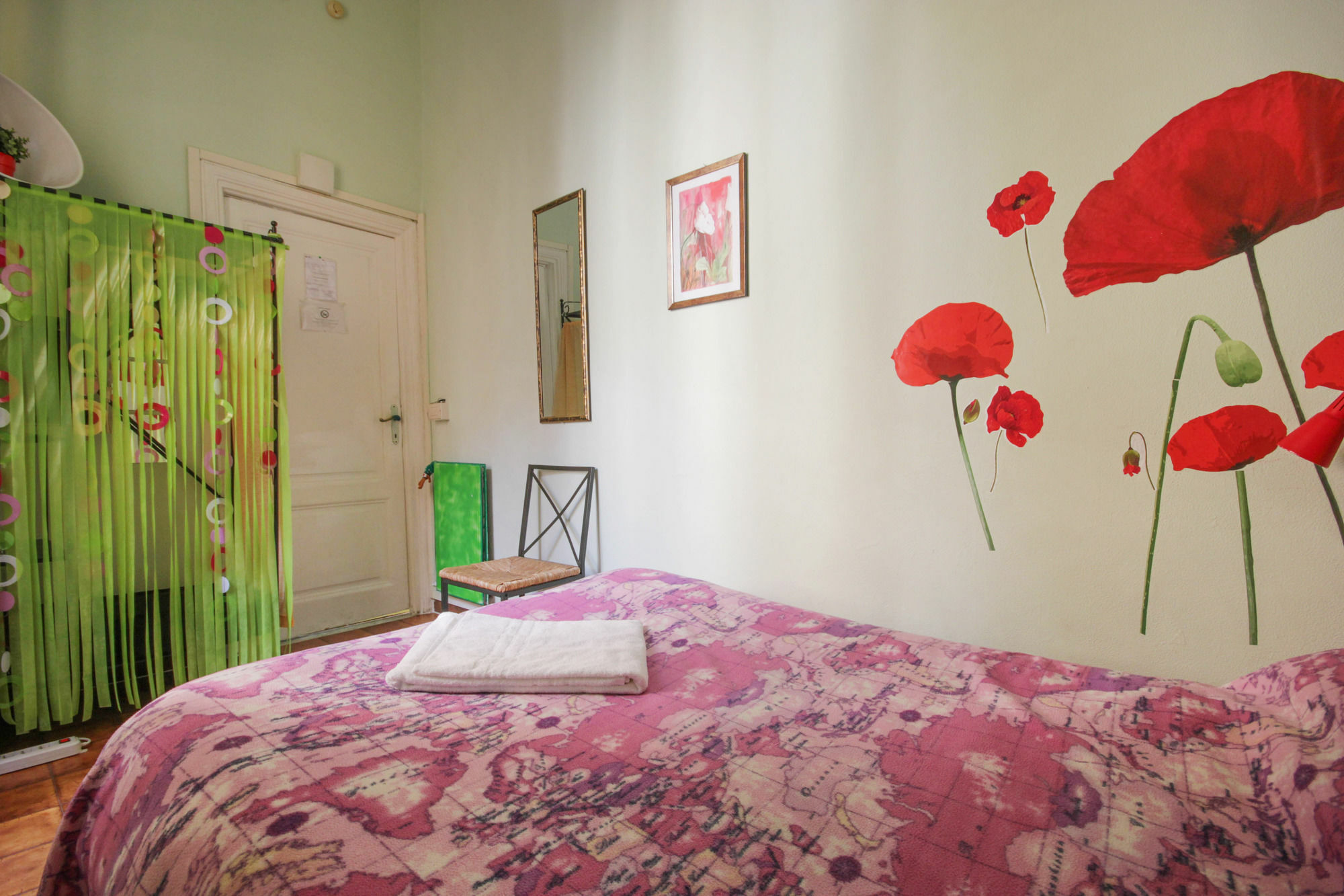 Hotel Sixbeds Roma Esterno foto