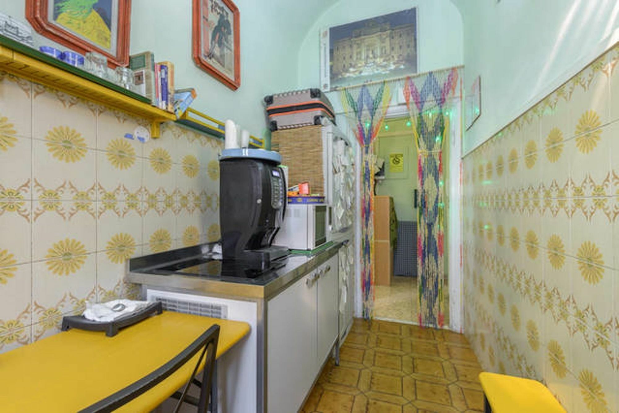 Hotel Sixbeds Roma Esterno foto