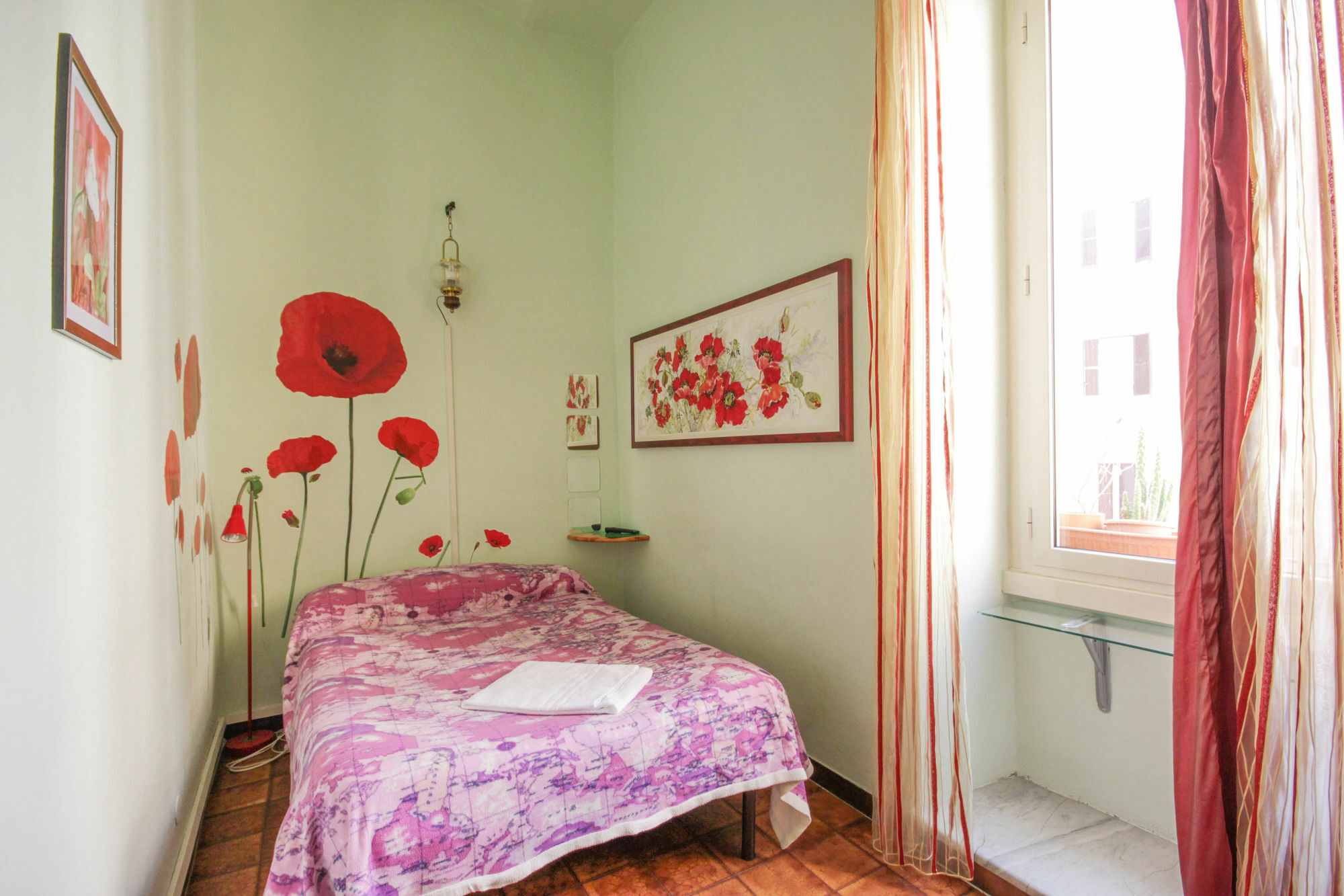 Hotel Sixbeds Roma Esterno foto