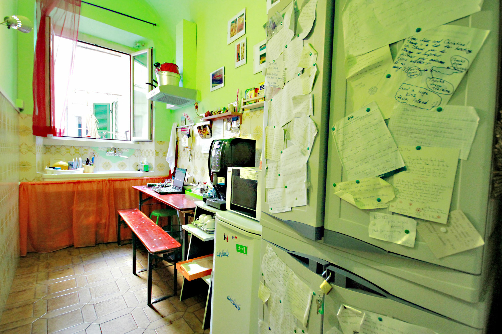 Hotel Sixbeds Roma Esterno foto